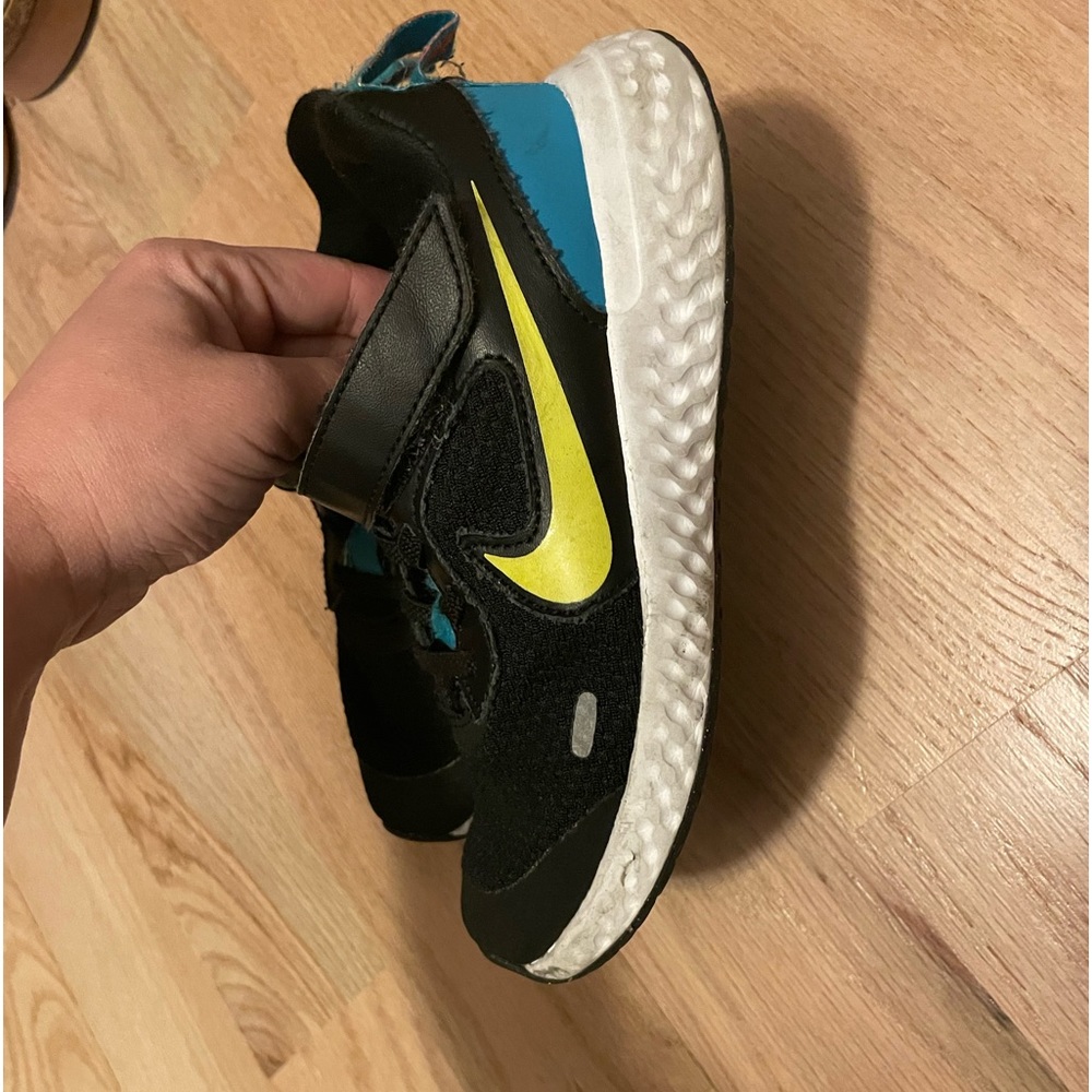 nike boys size 12c sneakers, worn